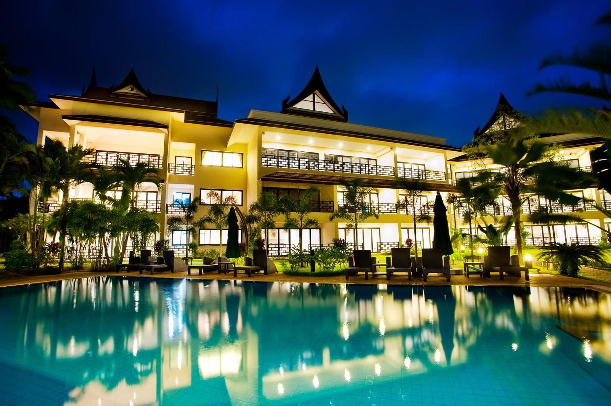 Serenity Lakeside Resort Kathu Extérieur photo