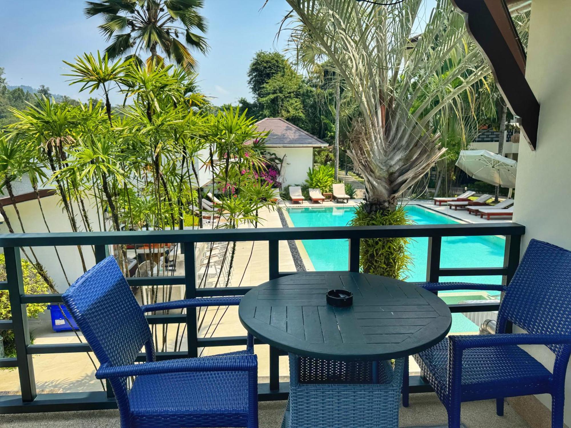 Serenity Lakeside Resort Kathu Extérieur photo