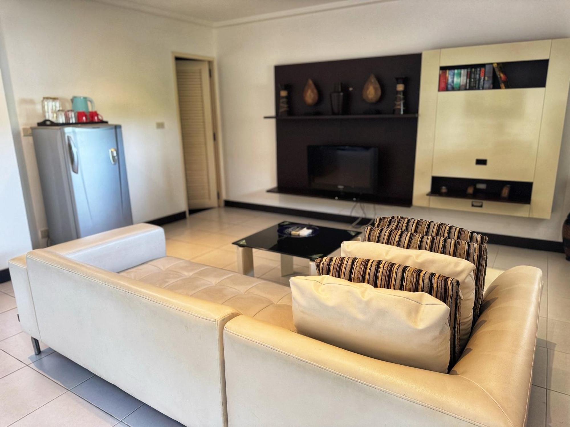 Serenity Lakeside Resort Kathu Extérieur photo